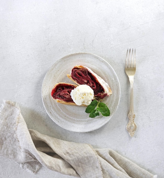 Farfurie cu preparat rustic, plating modern